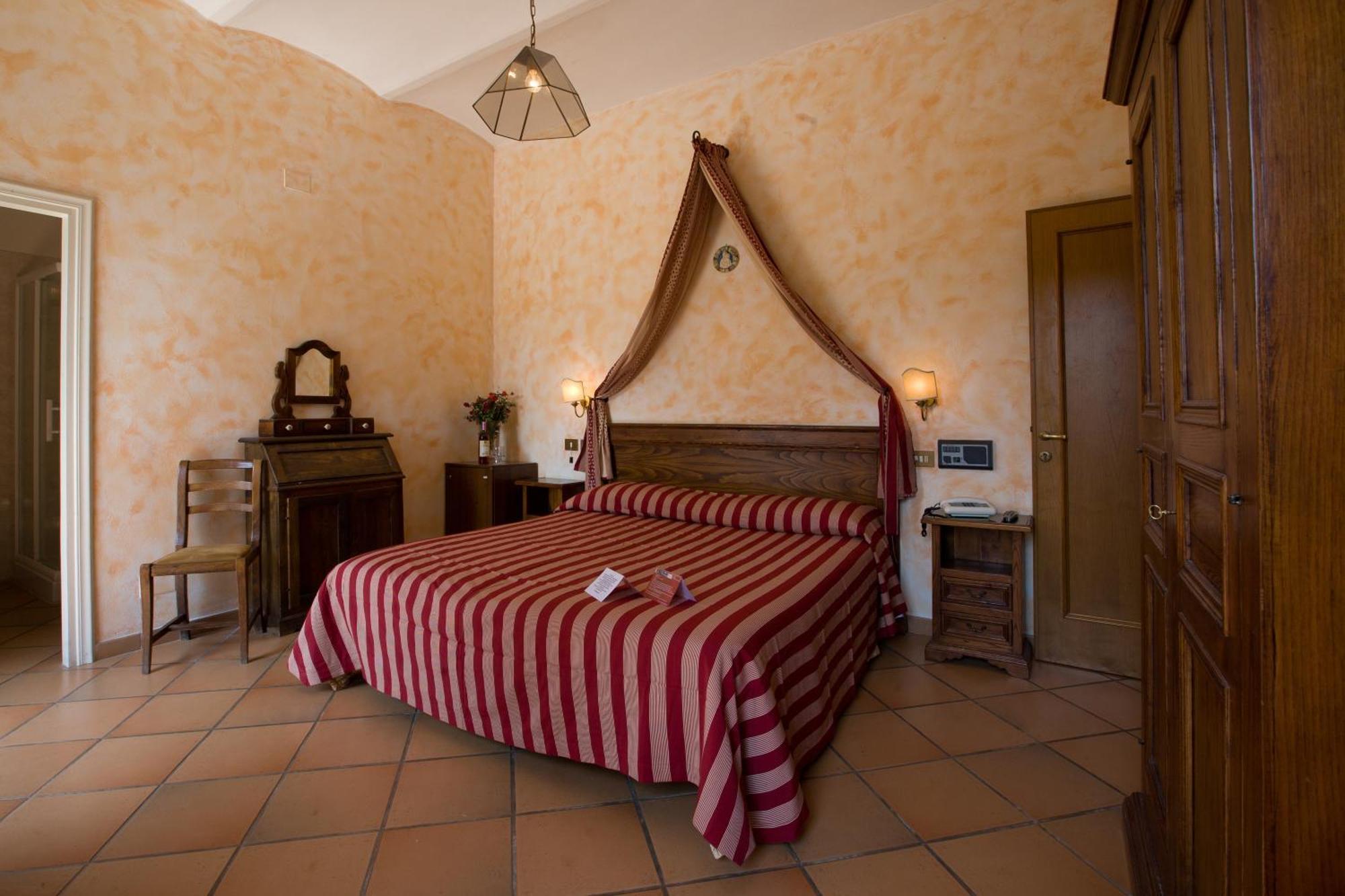 Agriturismo Palazzo Bandino - Wine Cellar, On Reservation Restaurant And Spa Chianciano Terme Dış mekan fotoğraf